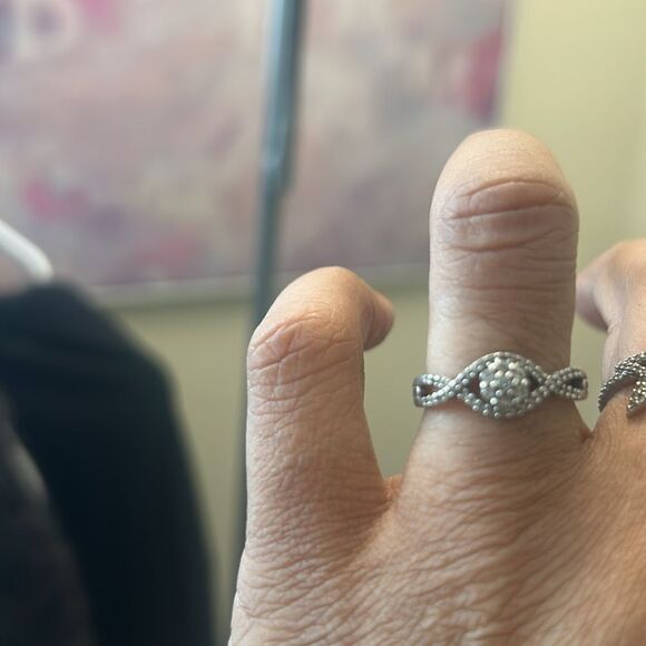 10K White Gold .35 Carat Twisted Band Ring - Picture 3 of 4